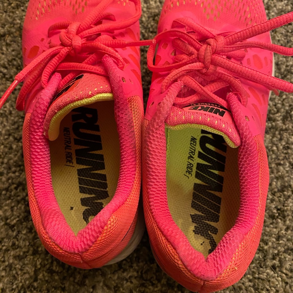 Pink Nike Pegasus 31 - Picture 4 of 6